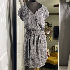 NWOT Chelsea & Violet Islander Chevron print tie waist mini dress Size: Large